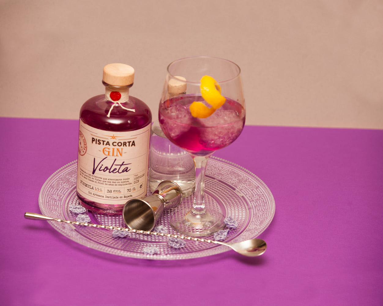 Violet Gin (abv 38%)